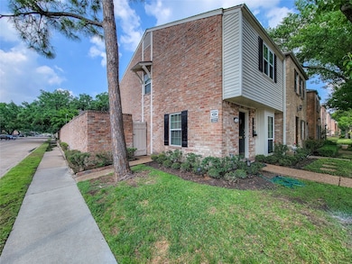 6350 Chevy Chase Dr unit 25, Houston, TX 77057 - photo 3