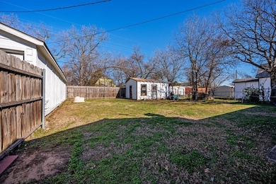 1227 W Woodard St, Denison, TX 75020 - photo 5