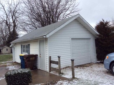 303 N Jefferson St, Ossian, IN 46777 - photo 5