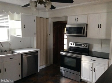 123 Spring Garden St, Woodstown, NJ 08098 - photo 2