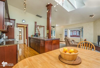 Dining Area 20160527-DW-2326-SMALL