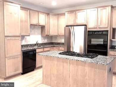 25808 Commons Square, Chantilly, VA 20152 - photo 4