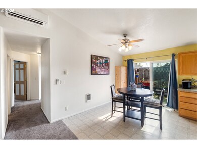 426 S 42nd Place, Springfield, OR 97478 - photo 5