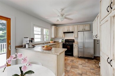 87 Meadow Rd, Portsmouth, NH 03801 - photo 2