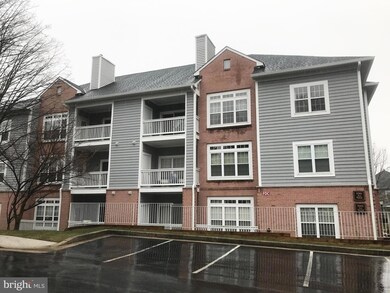 9209 Groffs Mill Dr, Owings Mills, MD 21117 - photo 2