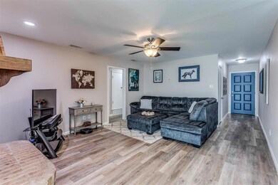 1917 Schumac Ln, Bedford, TX 76022 - photo 4