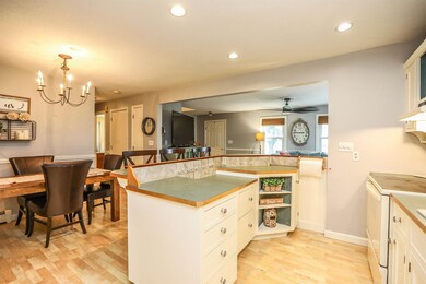 189 Scotts Dr, Charlestown, NH 03603 - photo 4