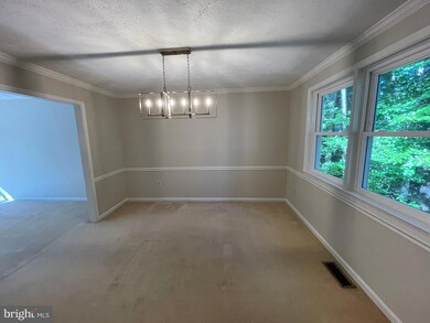 4185 Waterway Dr, Dumfries, VA 22025 - photo 7