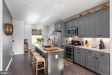 8254 Knight Station Way, Manassas, VA 20111 - photo 6