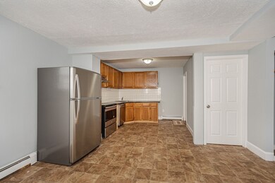 13 Whipple St, Lowell, MA 01852 - photo 2