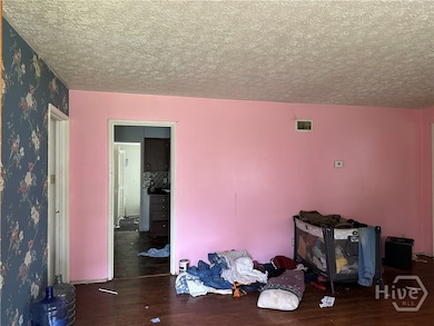 202 Byck Ave, Savannah, GA 31408 - photo 5