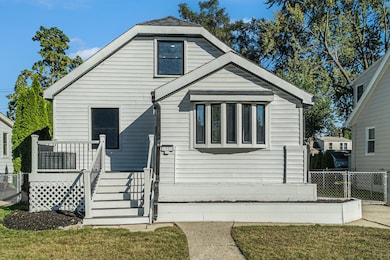 1007 Mohawk Ave, Royal Oak, MI 48067 - photo 2