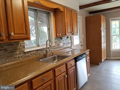 15403 Calshot Ct, Laurel, MD 20707 - photo 6