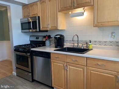 2047 Mayflower Dr, Woodbridge, VA 22192 - photo 5