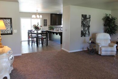 2343 Candlewood Dr, Redding, CA 96003 - photo 4