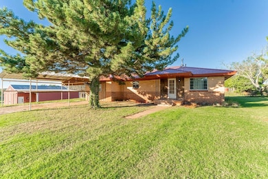 409 W 5th St, Foss, OK 73647 - photo 2