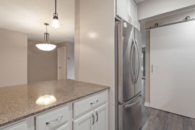 35 Nathan Ln N unit 210, Plymouth, MN 55441 - photo 7