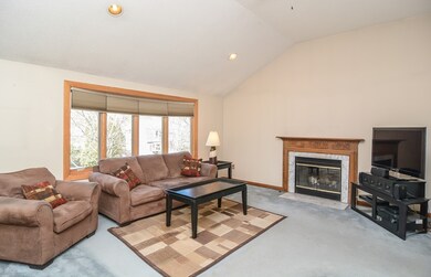 105 Temple Dr, Methuen, MA 01844 - photo 3