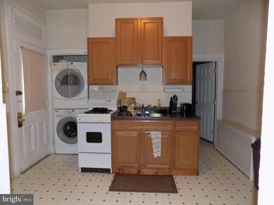 334 W High St, Womelsdorf, PA 19567 - photo 3