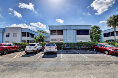 418 Saxony I, Delray Beach, FL 33446 - photo 3