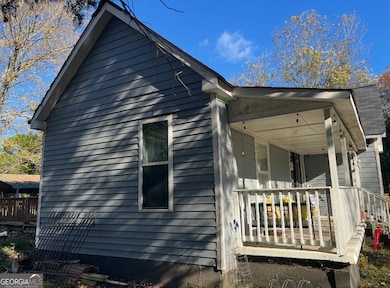 112 Hendry St, Union Point, GA 30669 - photo 2