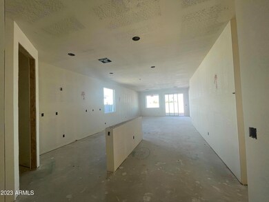 05 kitchen to great room entry
