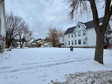 2127 N 1st St, Milwaukee, WI 53212 - photo 2