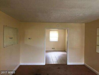 562 Lucia Ave, Baltimore, MD 21229 - photo 3