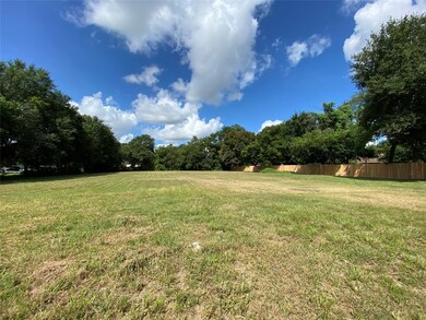 000 Walnut, Tomball, TX 77375 - photo 2