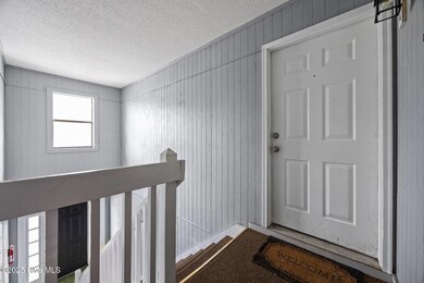 101 Ravenwood Dr unit C, Jacksonville, NC 28546 - photo 2