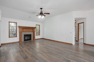 1105 N 18th Ave-3