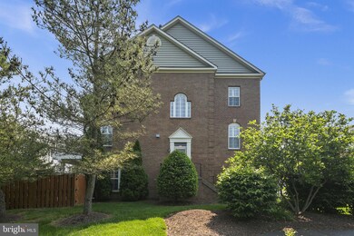 12608 Buckleys Gate Dr, Fairfax, VA 22030 - photo 4