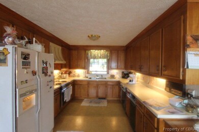 87 Blue Jay Ln, Ophelia, VA 22530 - photo 5