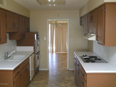 2613 E Mitchell (8)