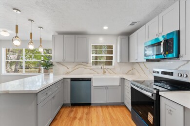 3811 Woodbriar Dr, Houston, TX 77068 - photo 4