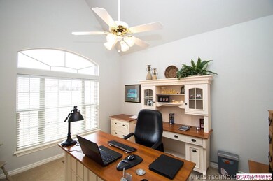 2113 W Vicksburg St, Broken Arrow, OK 74011 - photo 4