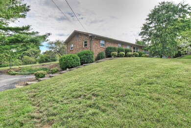 105 Meadow View Ct