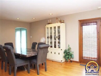 9335 SW 61st St, Topeka, KS 66610 - photo 5