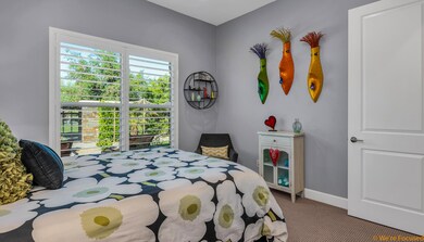 We're Focused 51069 Santoni-2