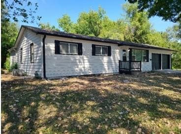 8624 E 83rd St, Raytown, MO 64138 - photo 2