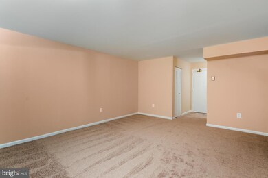 23 Canterbury Square unit 201, Alexandria, VA 22304 - photo 4