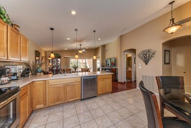 107-Kitchen_2