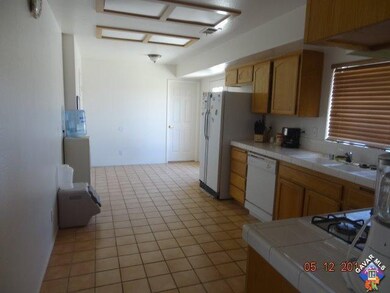 3270 Emerald St, Rosamond, CA 93560 - photo 4
