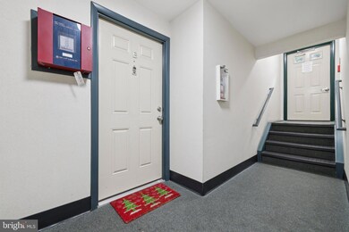 19625 Gunners Branch Rd unit 912, Germantown, MD 20876 - photo 2