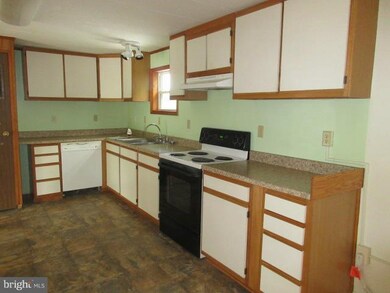 23449 Kingston Creek Rd, California, MD 20619 - photo 5