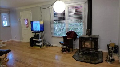 Living Room has Fantastic Hard Wood Floors and is 