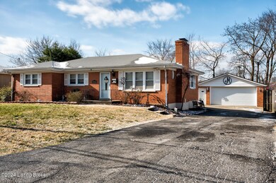 7806 Donegal Dr, Louisville, KY 40219 - photo 2