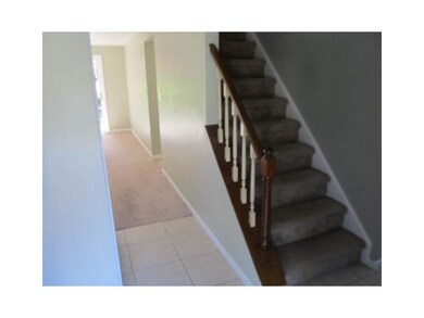 Entry/Foyer.