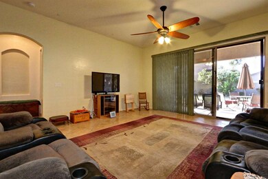 Family Room 3 (2)