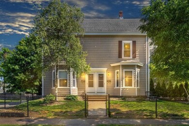 48 Chestnut St unit 2, Wakefield, MA 01880 - photo 2